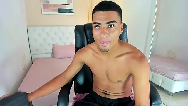 Snapshot of ANGEL_NICOLAS chatting on December 17, 5:41 pm ANGEL NICOLAS online show from December 17, 5:41 pm