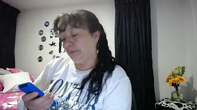 Sweeetness Milf online show from November 7, 1:49 am