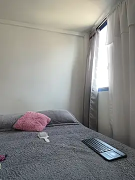 Snapshot of LauraCadwell chatting on January 23, 2:28 pm LauraCadwell online show from January 23, 2:28 pm