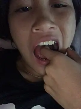 Snapshot of xotm chatting on December 9, 7:50 am xotm online show from December 9, 7:50 am