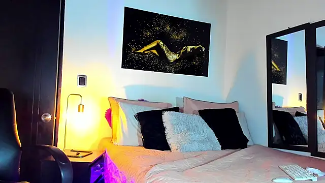 KimberlyBanks2 online show from January 29, 1:37 am