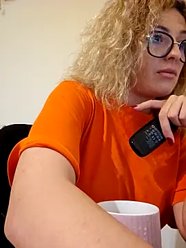 Selenna emma online show from November 8, 2:39 pm