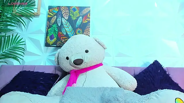 Snapshot of Briyit_Doll chatting on September 9, 4:12 am Briyit Doll online show from September 9, 4:12 am