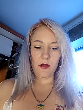 Snapshot of Tina_Alev chatting on February 7, 8:33 am Tina Alev online show from February 7, 8:33 am