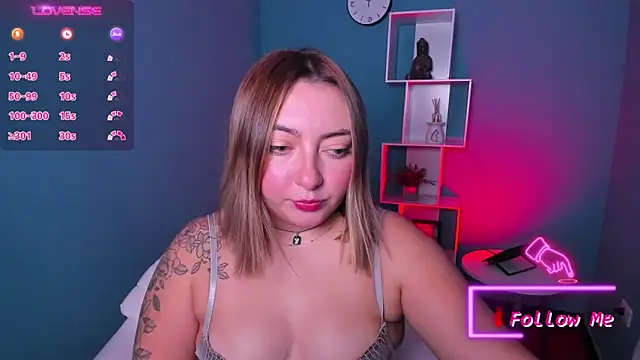 miaawild online show from February 8, 8:21 pm