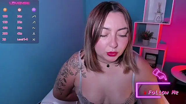 miaawild online show from February 18, 11:08 pm