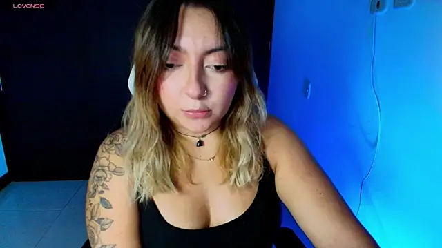 miaawild online show from December 4, 12:14 pm