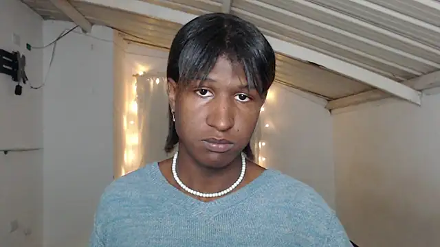 Angell Dustt  online show from March 21, 4:39 am