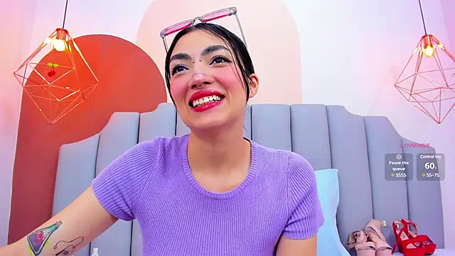 ThailyCherry online show from February 4, 7:33 pm