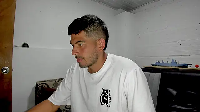 Himoreno25 online show from January 27, 11:11 pm