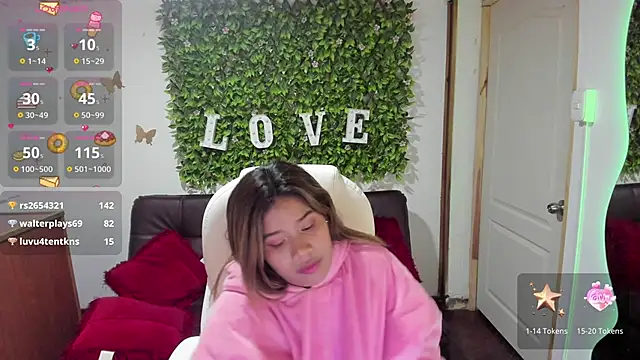 Enma  clark online show from December 21, 9:55 am