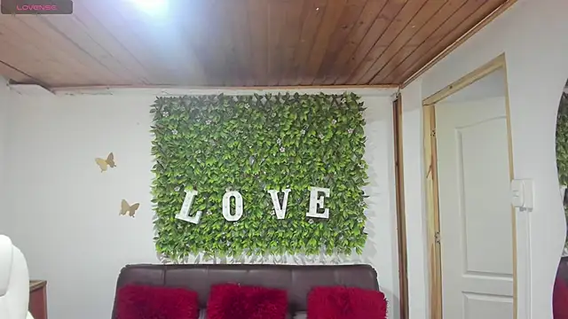 Enma  clark online show from February 5, 7:10 pm