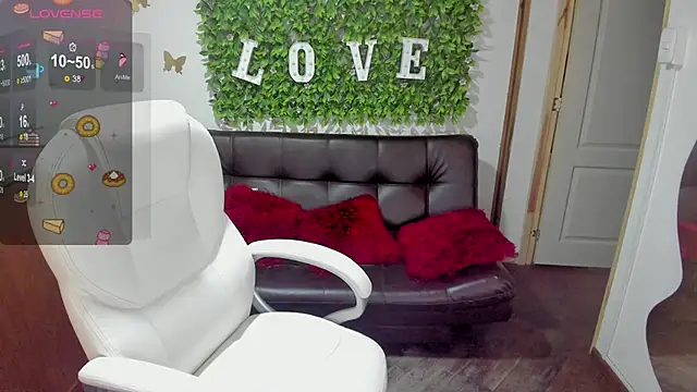 Enma  clark online show from March 18, 10:26 pm