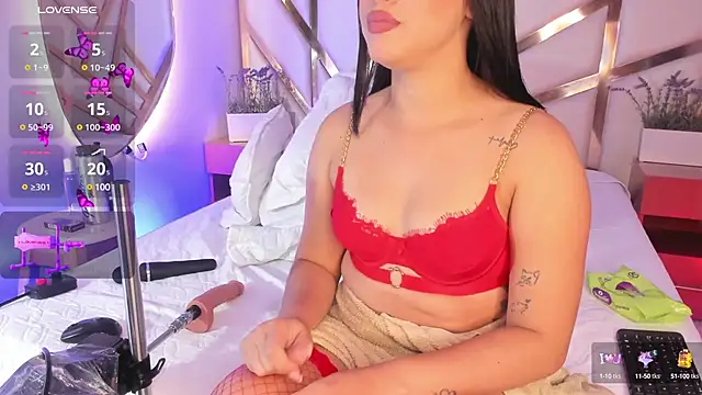 Snapshot of Maya_Bluee chatting on January 25, 6:23 am Maya Bluee online show from January 25, 6:23 am