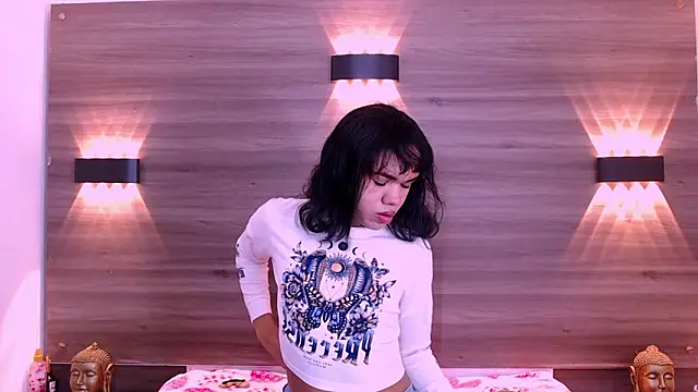 AndreaGil  online show from September 8, 3:33 pm