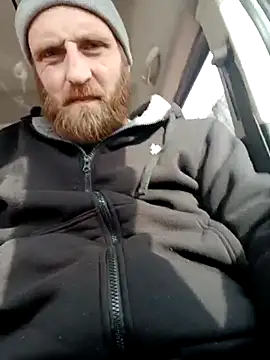 Snapshot of otterlover123 chatting on February 23, 8:11 pm otterlover123 online show from February 23, 8:11 pm