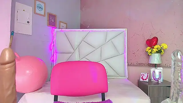 Snapshot of ariadna_dawson7 chatting on March 22, 6:03 pm ariadna dawson7 online show from March 22, 6:03 pm