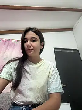 mia cooper 24 online show from February 18, 1:33 pm