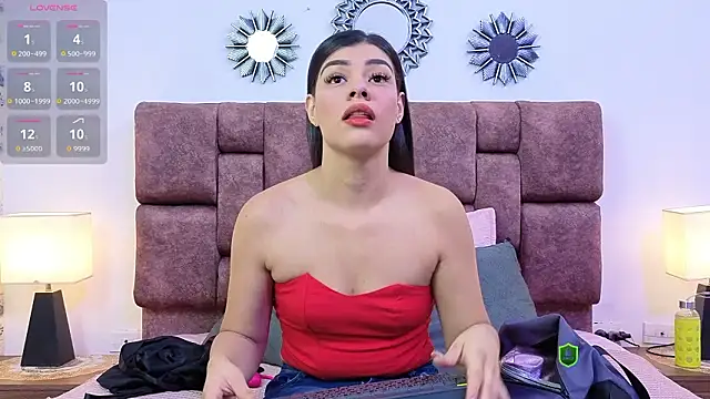 Snapshot of Maguy_Mistress chatting on February 10, 11:58 am Maguy Mistress online show from February 10, 11:58 am