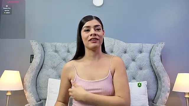 Snapshot of Maguy_Mistress chatting on February 14, 12:02 pm Maguy Mistress online show from February 14, 12:02 pm