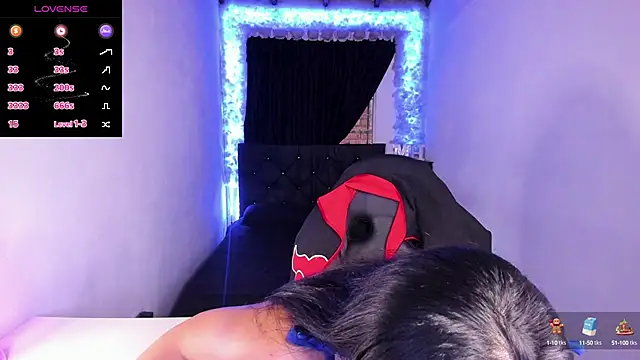 Snapshot of Mariana_Hasper_ chatting on December 10, 1:00 am Mariana Hasper  online show from December 10, 1:00 am