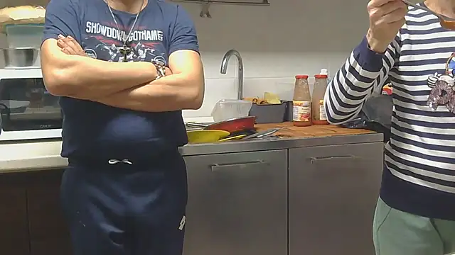 couplemilf2 online show from December 14, 4:45 pm