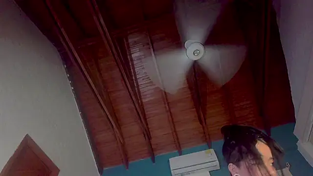 Snapshot of ariana-white- chatting on October 9, 10:24 am ariana-white- online show from October 9, 10:24 am