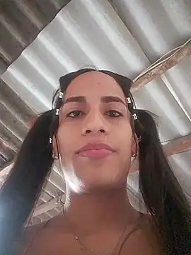 Snapshot of AlexaWarner chatting on November 23, 4:07 pm AlexaWarner online show from November 23, 4:07 pm