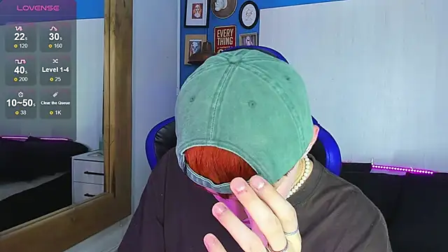 VladHellsing4 online show from September 11, 2:17 pm