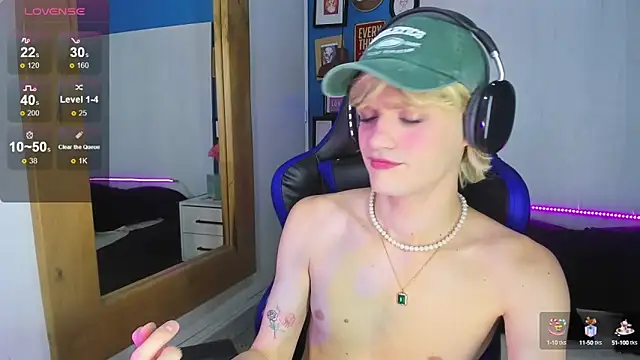 VladHellsing4 online show from September 17, 2:41 pm