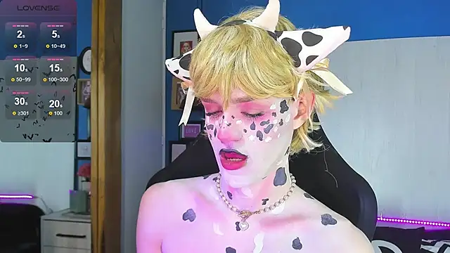 VladHellsing4 online show from October 21, 2:40 pm