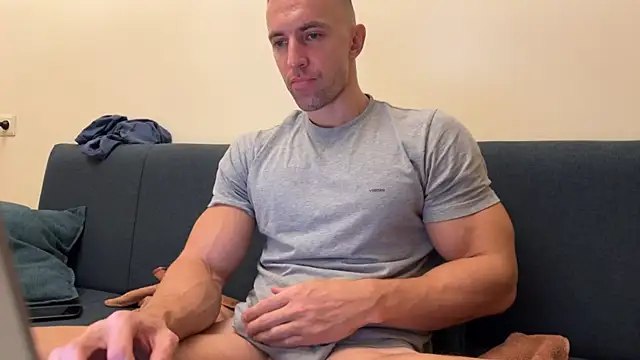 Snapshot of Andy_pecman chatting on March 8, 6:05 pm Andy pecman online show from March 8, 6:05 pm
