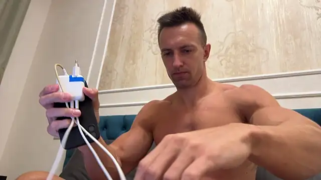 Snapshot of Andy_pecman chatting on October 11, 7:34 pm Andy pecman online show from October 11, 7:34 pm