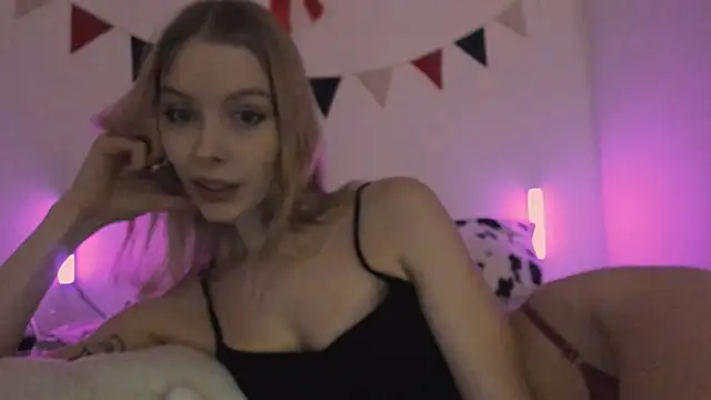 MiaDavis21 online show from February 3, 5:35 pm