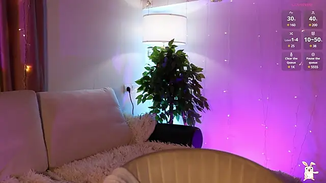 Snapshot of Goldy_Grace_ chatting on January 27, 7:24 pm Goldy Grace  online show from January 27, 7:24 pm