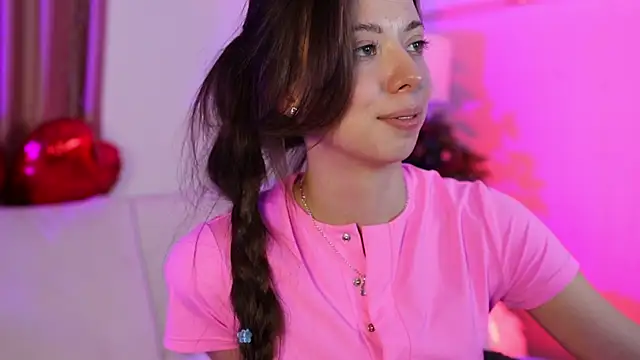 Snapshot of Goldy_Grace_ chatting on February 9, 2:50 pm Goldy Grace  online show from February 9, 2:50 pm