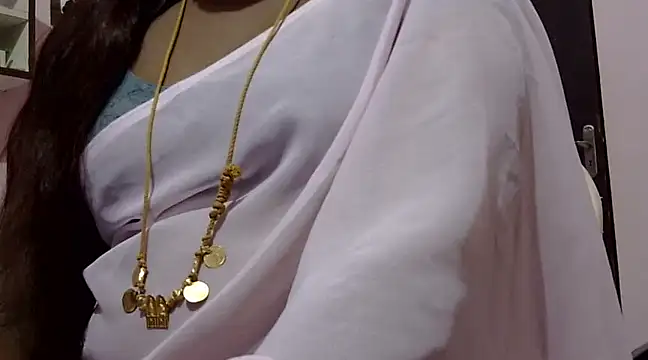 Snapshot of Hot_akshara chatting on February 21, 4:51 am Hot akshara online show from February 21, 4:51 am