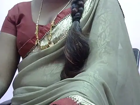 Snapshot of Hot_akshara chatting on November 20, 5:01 pm Hot akshara online show from November 20, 5:01 pm