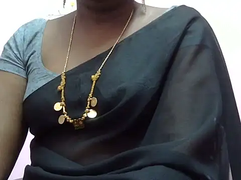 Snapshot of Hot_akshara chatting on December 19, 10:17 pm Hot akshara online show from December 19, 10:17 pm