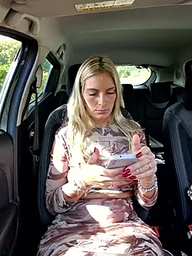 Lydie off online show from September 17, 1:24 pm