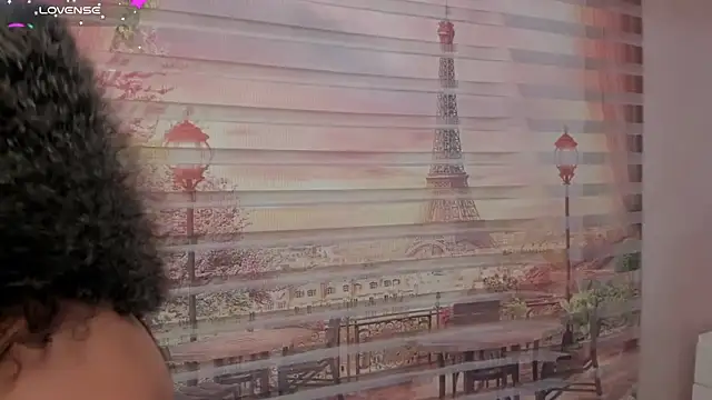 Snapshot of Leah_Sweetie chatting on February 1, 11:21 am Leah Sweetie online show from February 1, 11:21 am