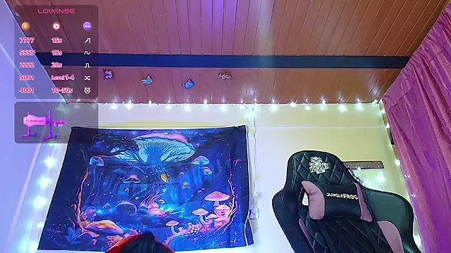 Snapshot of pocahonta89 chatting on September 29, 2:27 am pocahonta89 online show from September 29, 2:27 am