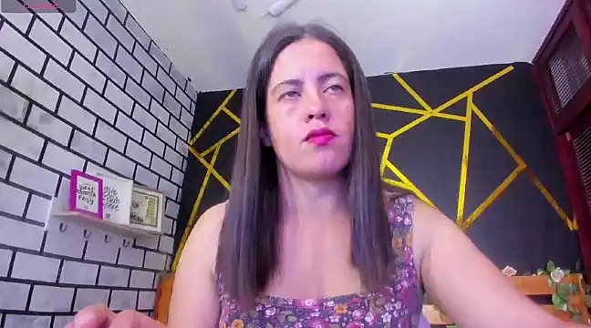 Snapshot of kathina_giraldo chatting on January 7, 12:52 pm kathina giraldo online show from January 7, 12:52 pm