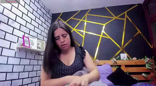 Snapshot of kathina_giraldo chatting on January 10, 12:36 pm kathina giraldo online show from January 10, 12:36 pm