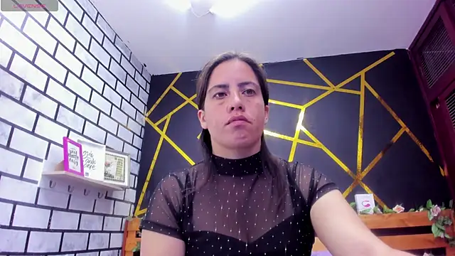 Snapshot of kathina_giraldo chatting on January 13, 12:35 pm kathina giraldo online show from January 13, 12:35 pm
