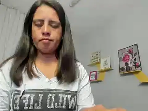 Snapshot of kathina_giraldo chatting on January 30, 7:37 pm kathina giraldo online show from January 30, 7:37 pm