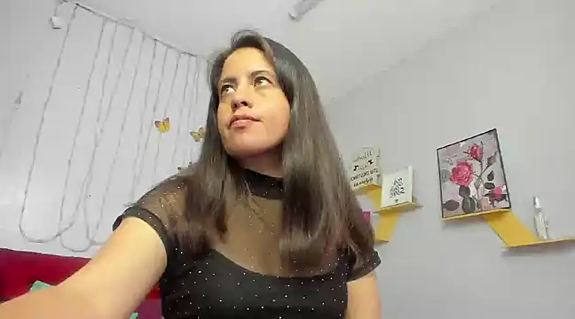 Snapshot of kathina_giraldo chatting on February 8, 7:27 pm kathina giraldo online show from February 8, 7:27 pm