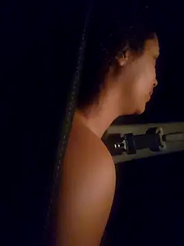 Snapshot of cinnaminnie chatting on February 26, 10:04 am cinnaminnie online show from February 26, 10:04 am