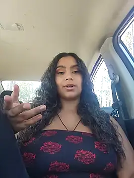 Snapshot of cinnaminnie chatting on March 2, 5:36 pm cinnaminnie online show from March 2, 5:36 pm