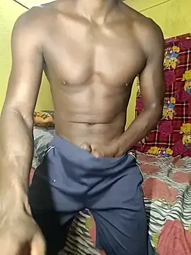 Snapshot of Hunter_boy9 chatting on October 18, 11:49 pm Hunter boy9 online show from October 18, 11:49 pm